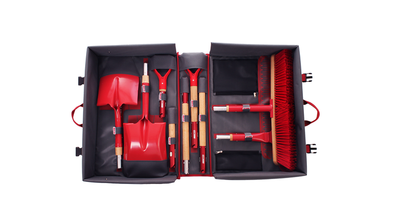 Illustration for article titled This Clever Modular Gardening Kit Fits 32 Big Tools Into One Small Bag